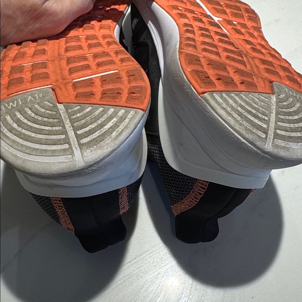 ADIDAS WOMENS RUNNERS 🩶🧡 - Picture 8 of 11